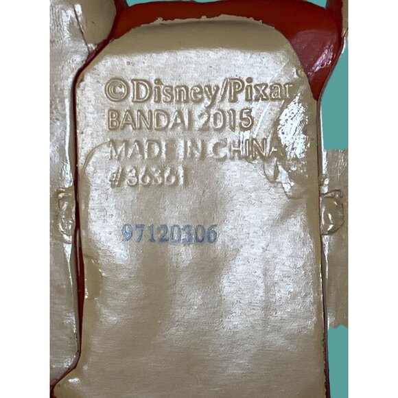 Disney Pixar Finding Dory Bandai 2015 Hank The Octopus PVC Figure - Picture 10 of 11